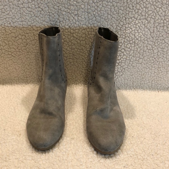 Gray Ankle Boots studs 1.5” Heel Faux Suede Size 9.5 - Picture 2 of 8